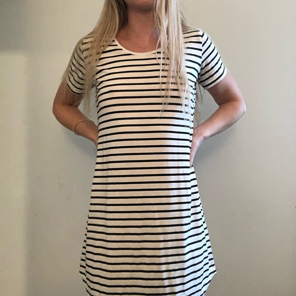 Black & white striped T-shirt dress
